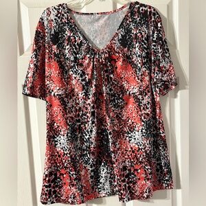 Women's Red and Black Patterned Top
